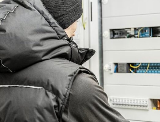 BORGER Жилет утепленный с капюшоном черный 2XL (56) — изображение 3