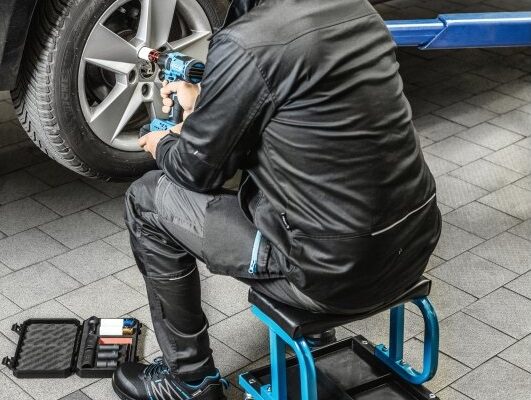 HOEGERT Стул для мастерской — изображение 2